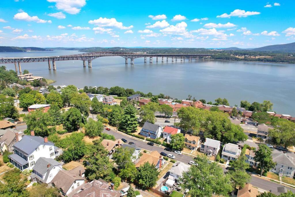Midcentury Mod Suite, Hudson River/Mt Beacon Views Ньюбург Екстер'єр фото