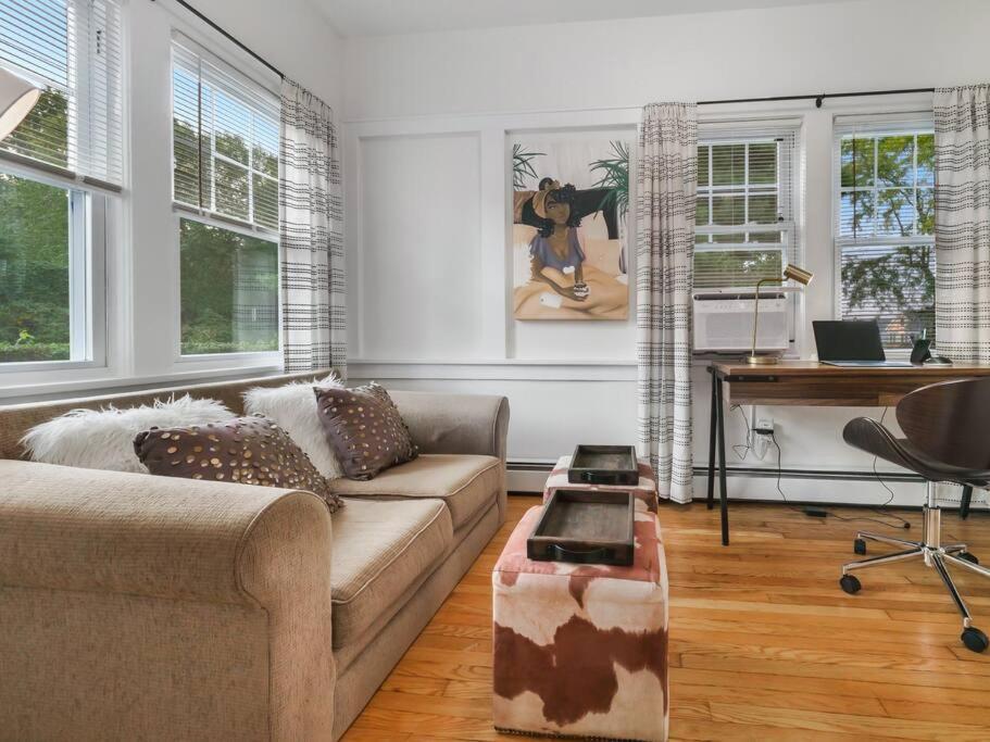 Midcentury Mod Suite, Hudson River/Mt Beacon Views Ньюбург Екстер'єр фото